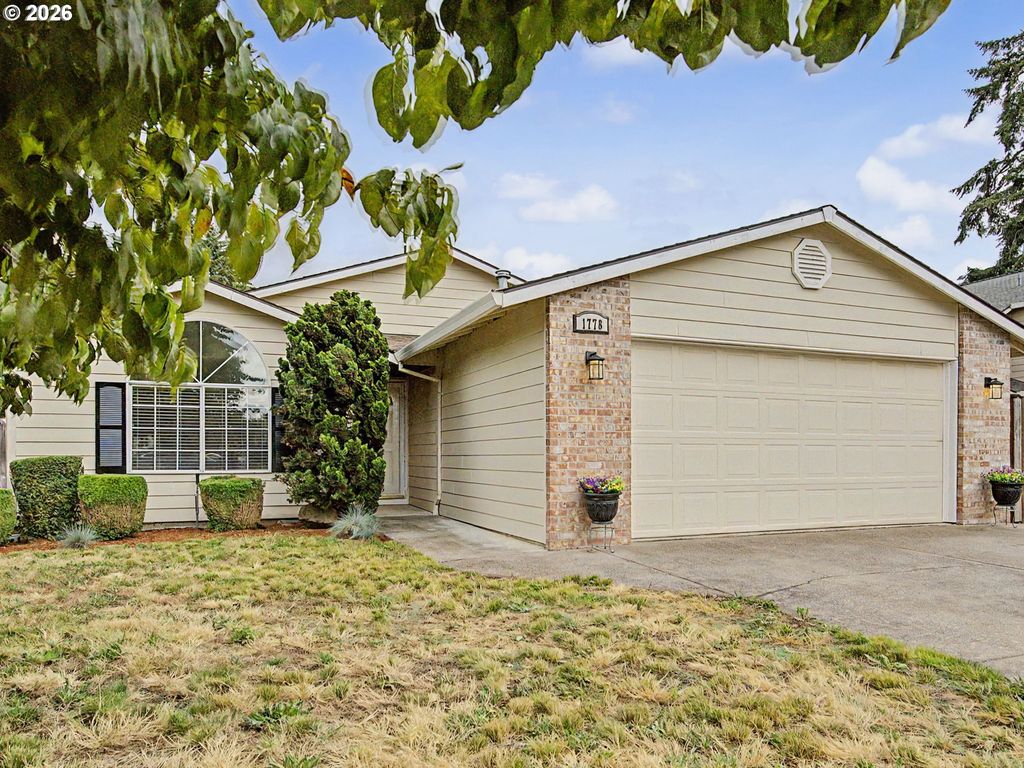 1778 N LAURELWOOD Loop, Canby, OR 97013