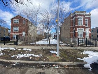 3324 W Walnut Street, Chicago, IL 60624