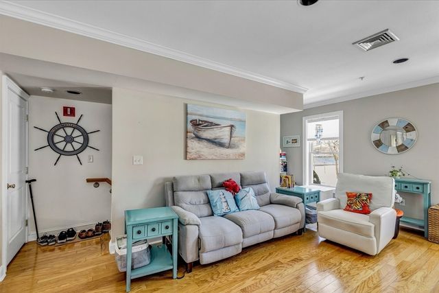 3 Honora Ln 3, Bourne, MA 02532