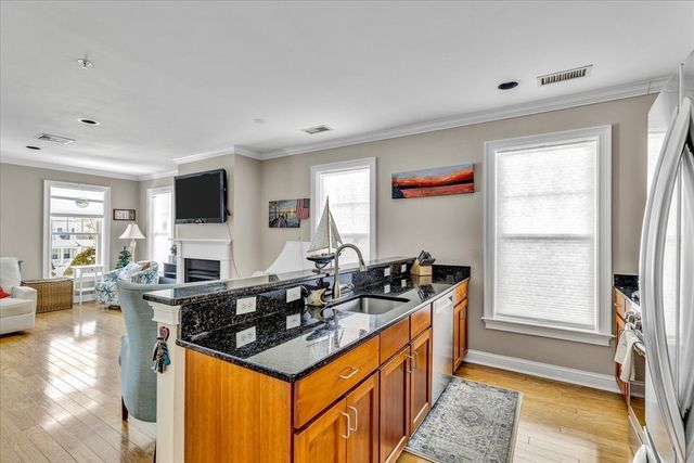 3 Honora Ln 3, Bourne, MA 02532