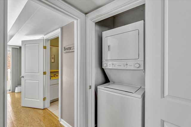 3 Honora Ln 3, Bourne, MA 02532