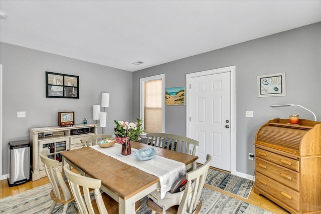 3 Honora Ln 3, Bourne, MA 02532