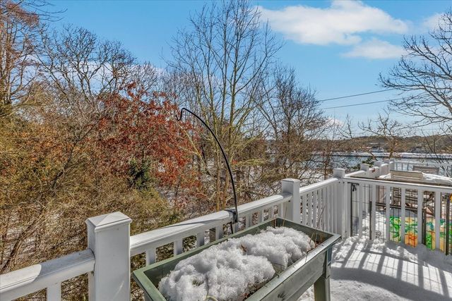 3 Honora Ln 3, Bourne, MA 02532