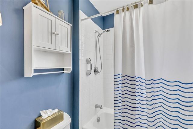 3 Honora Ln 3, Bourne, MA 02532