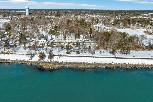 3 Honora Ln 3, Bourne, MA 02532