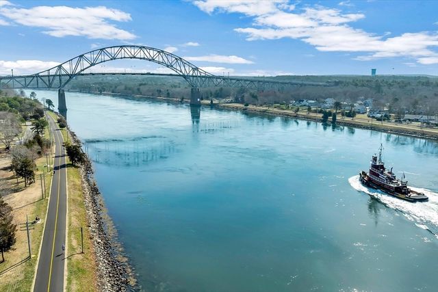 3 Honora Ln 3, Bourne, MA 02532