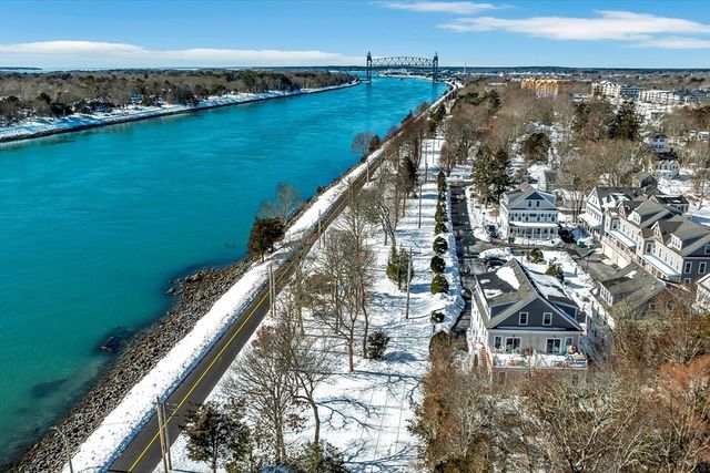 3 Honora Ln 3, Bourne, MA 02532