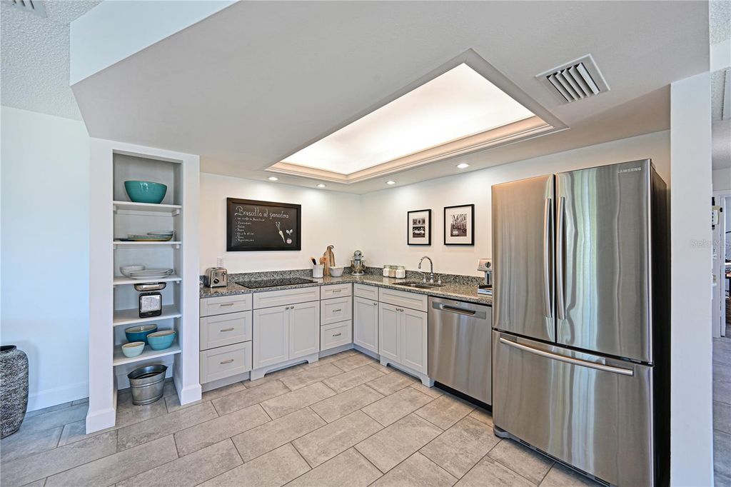 Image 13 of property listing at 9426 ANDOVER CIRCLE, Bradenton, FL 34210