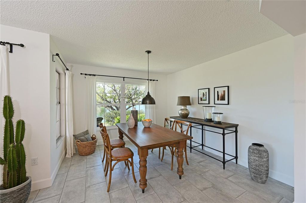 Image 16 of property listing at 9426 ANDOVER CIRCLE, Bradenton, FL 34210