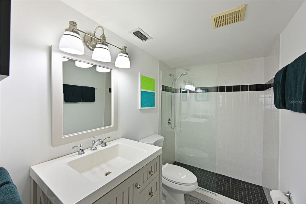 Image 25 of property listing at 9426 ANDOVER CIRCLE, Bradenton, FL 34210