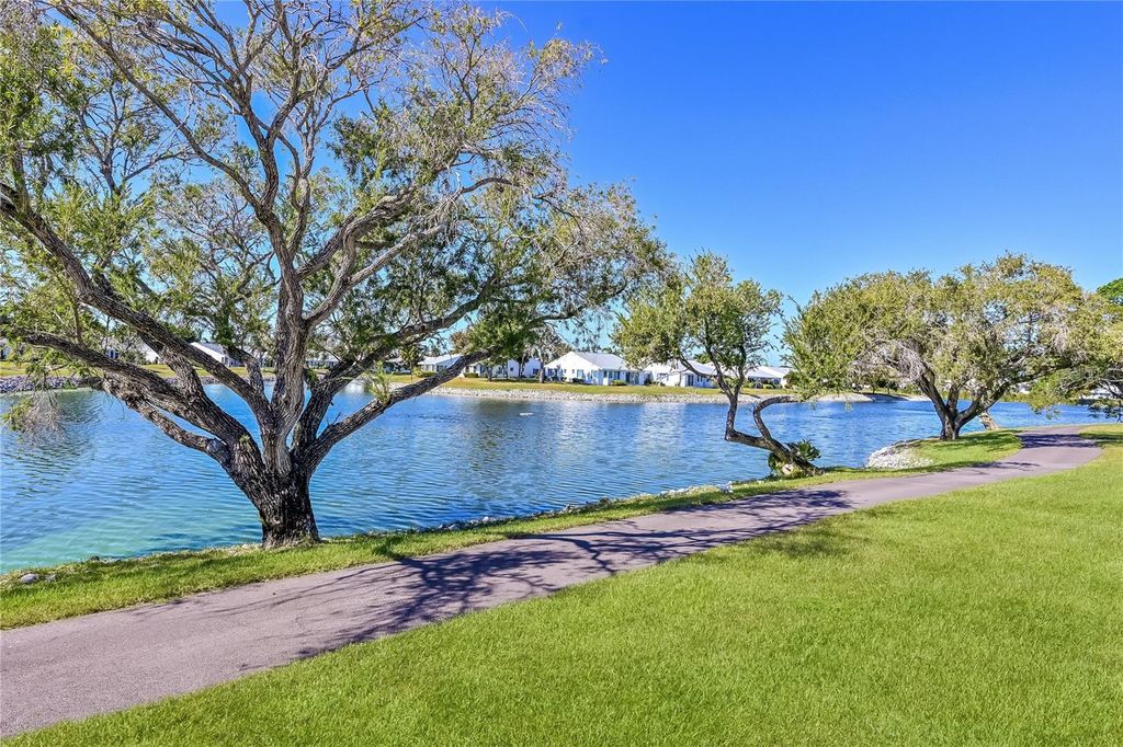 Image 31 of property listing at 9426 ANDOVER CIRCLE, Bradenton, FL 34210