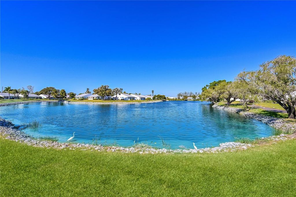 Image 35 of property listing at 9426 ANDOVER CIRCLE, Bradenton, FL 34210