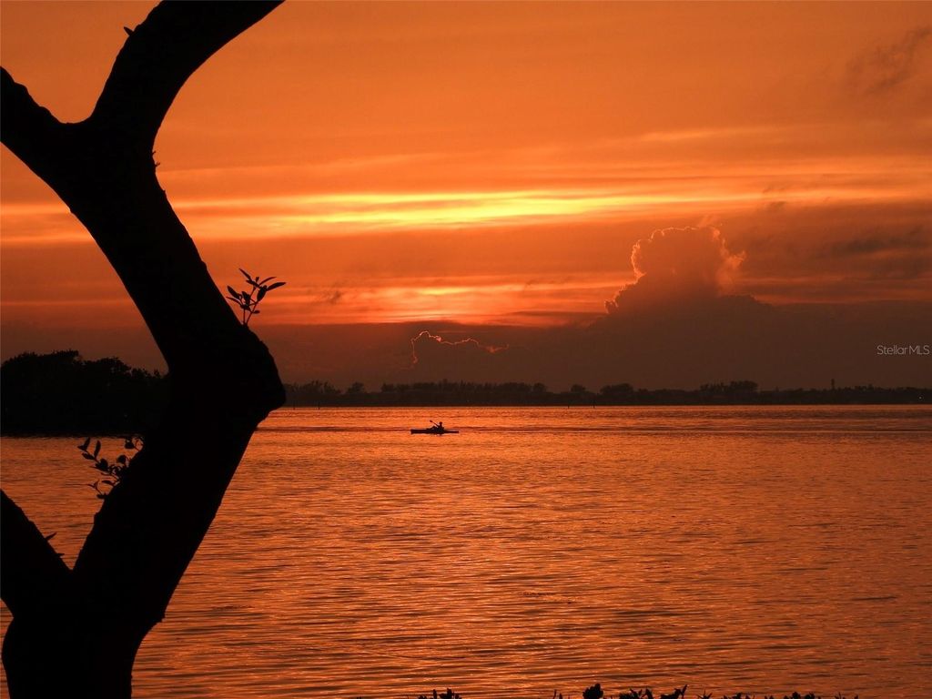 Image 73 of property listing at 9426 ANDOVER CIRCLE, Bradenton, FL 34210