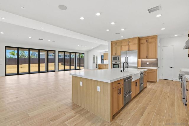 425 Bell Ranch Rd, Solana Beach, CA 92075