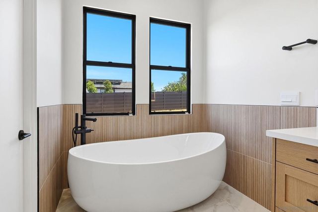 425 Bell Ranch Rd, Solana Beach, CA 92075