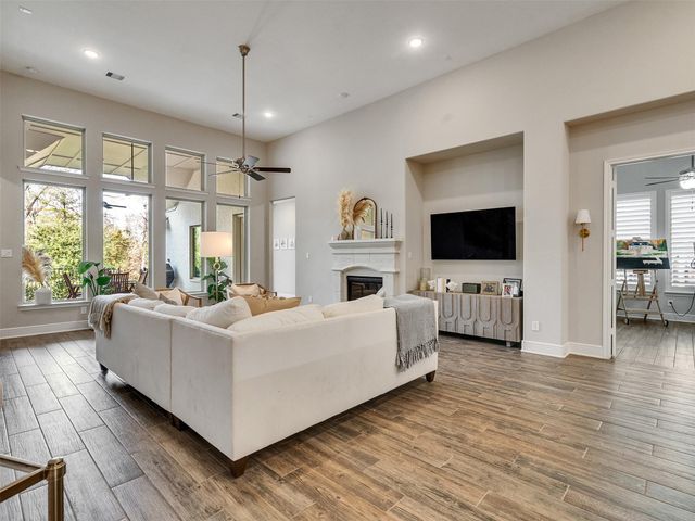 122 Ballantyne Drive, Montgomery, TX 77316