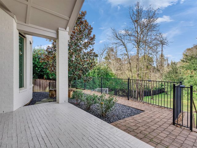 122 Ballantyne Drive, Montgomery, TX 77316