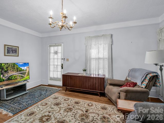 813 Montreat Road, Black Mountain, NC 28711