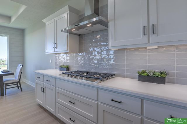 5807 N 197th Street, Elkhorn, NE 68022