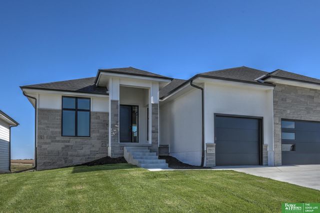 5807 N 197th Street, Elkhorn, NE 68022