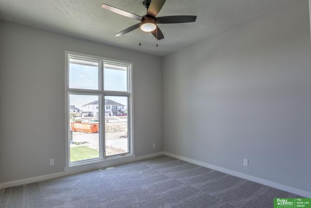 5807 N 197th Street, Elkhorn, NE 68022