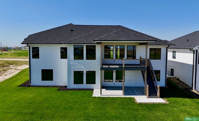 5807 N 197th Street, Elkhorn, NE 68022