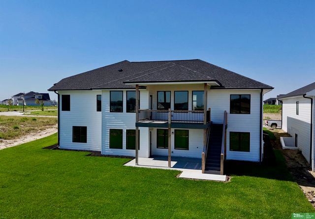 5807 N 197th Street, Elkhorn, NE 68022