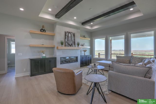 5807 N 197th Street, Elkhorn, NE 68022