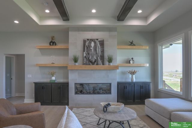 5807 N 197th Street, Elkhorn, NE 68022