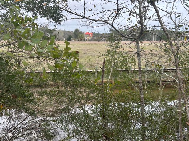 2462 Iki Place, Diamondhead, MS 39525