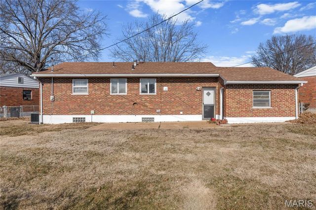 424 Tiffany Drive, St Louis, MO 63123