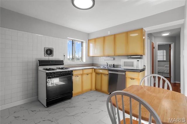 424 Tiffany Drive, St Louis, MO 63123