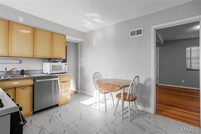 424 Tiffany Drive, St Louis, MO 63123