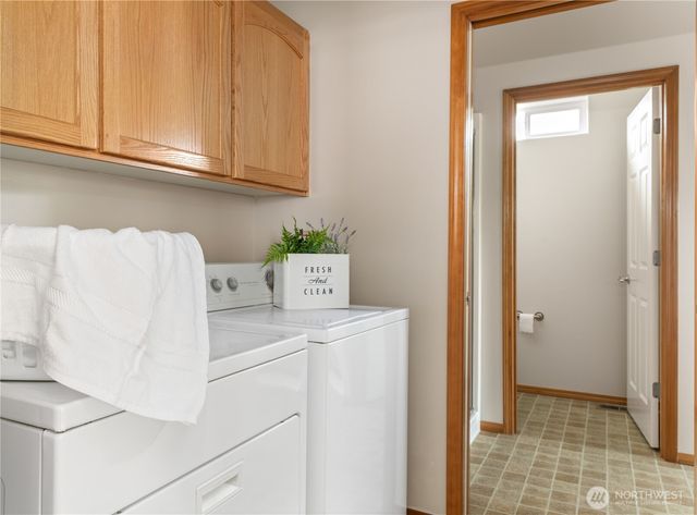 2358 SW Winchester Street, Oak Harbor, WA 98277