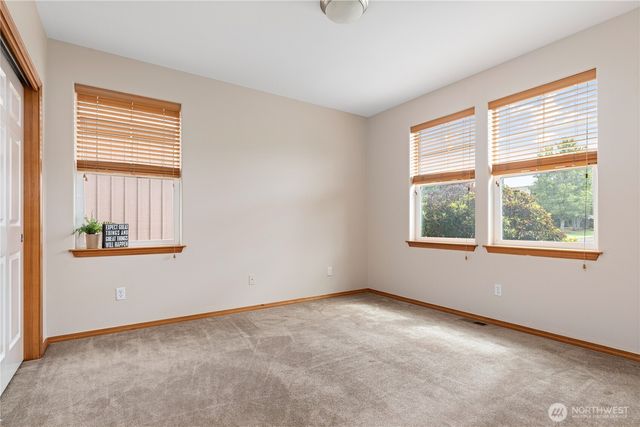 2358 SW Winchester Street, Oak Harbor, WA 98277