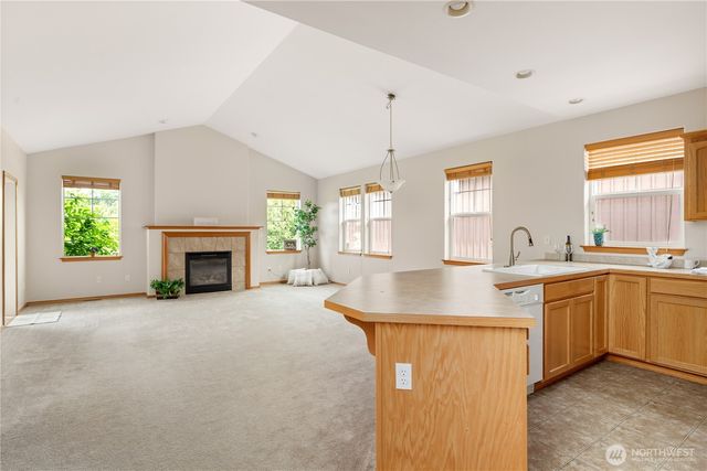 2358 SW Winchester Street, Oak Harbor, WA 98277