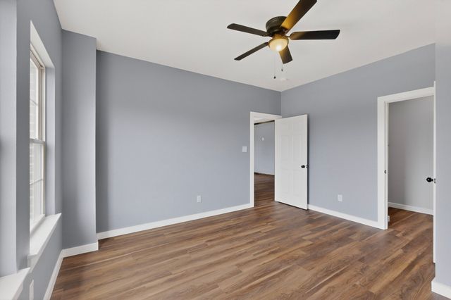 800 Oak Creek Drive, Hutchins, TX 75141