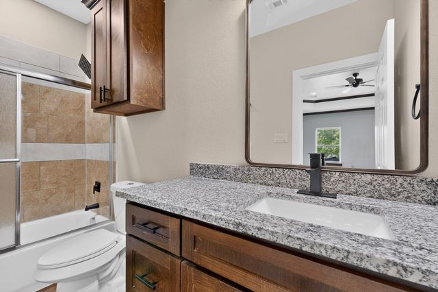 800 Oak Creek Drive, Hutchins, TX 75141