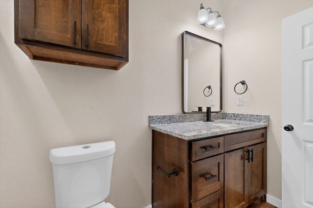 800 Oak Creek Drive, Hutchins, TX 75141