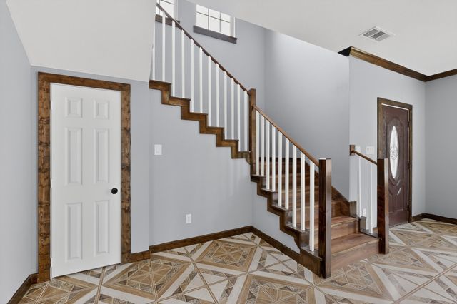 800 Oak Creek Drive, Hutchins, TX 75141