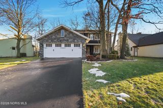 2402 Cheshire Woods Road, Toledo, OH 43617