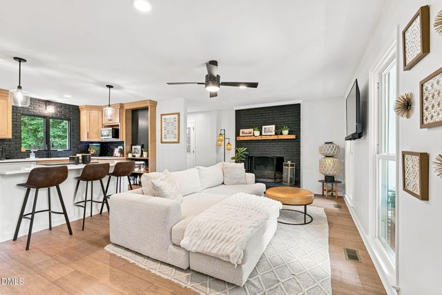 1450 Old Coach Road, Kernersville, NC 27284