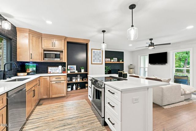 1450 Old Coach Road, Kernersville, NC 27284
