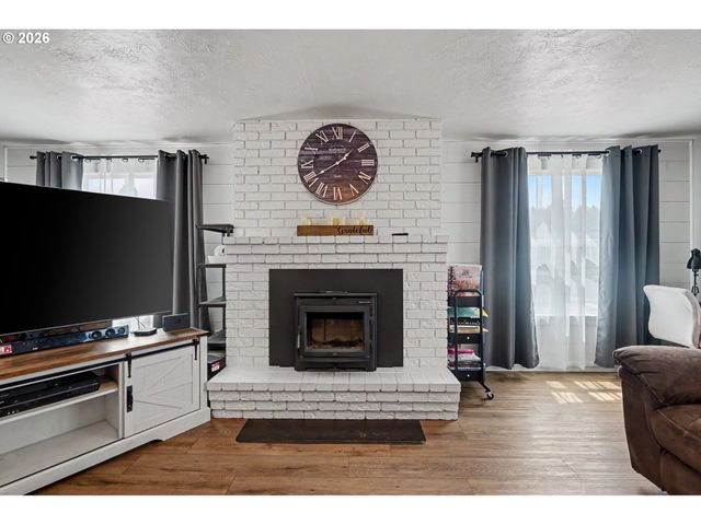 4345 JACKPINE St, Salem, OR 97305