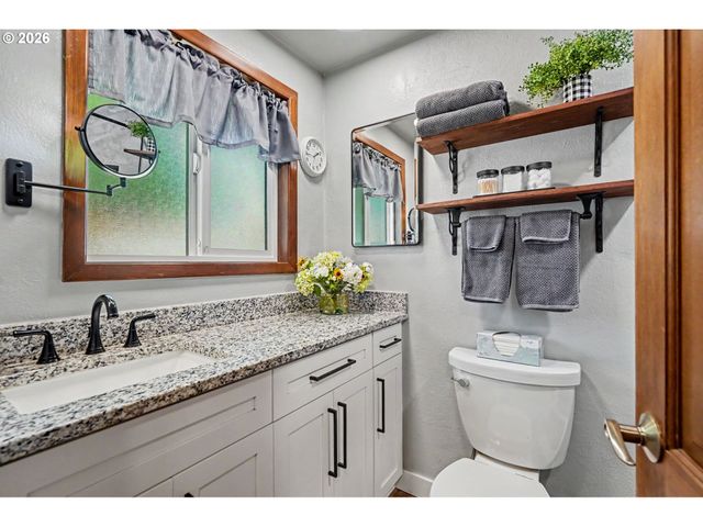 4345 JACKPINE St, Salem, OR 97305