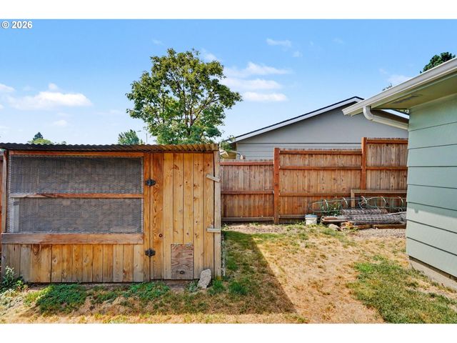 4345 JACKPINE St, Salem, OR 97305