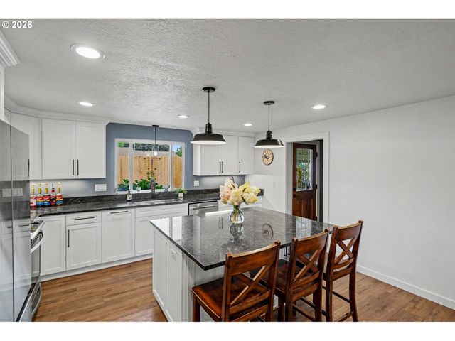 4345 JACKPINE St, Salem, OR 97305