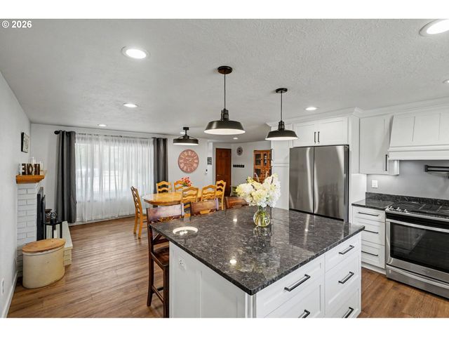 4345 JACKPINE St, Salem, OR 97305