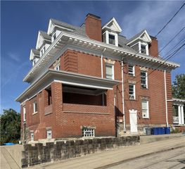 1500 Amanda b-2, Carrick, PA 15210