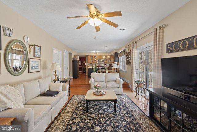 19332 HILLCREST LN, Jeffersonton, VA 22724